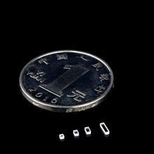 Charger l&#39;image dans la galerie, Plaque de verre à quartz UV JGS1 ultra fine de taille micro | Supporte une chaleur de 1 200 °C | Transmission : 185 nm-2500 nm | ≥90 % de transmission de la lumière
